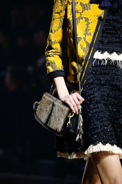 Look 92